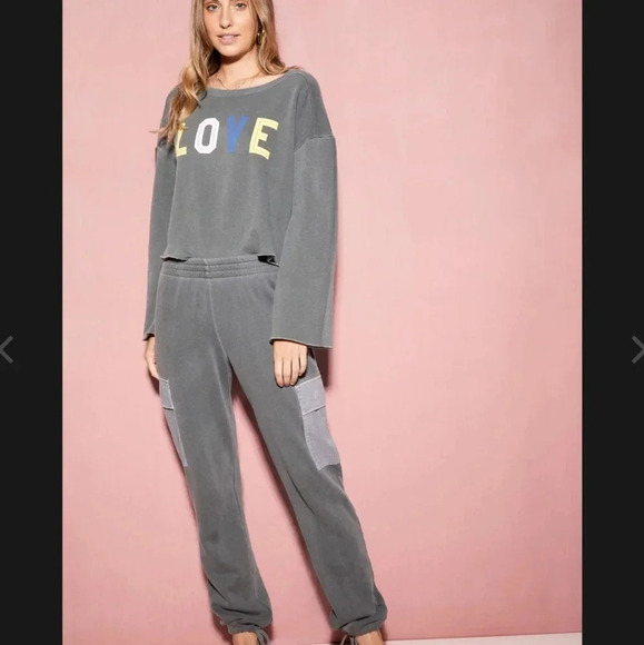 Nwot Wildfox the Flora sweatshirt. Size M - Picture 5 of 6